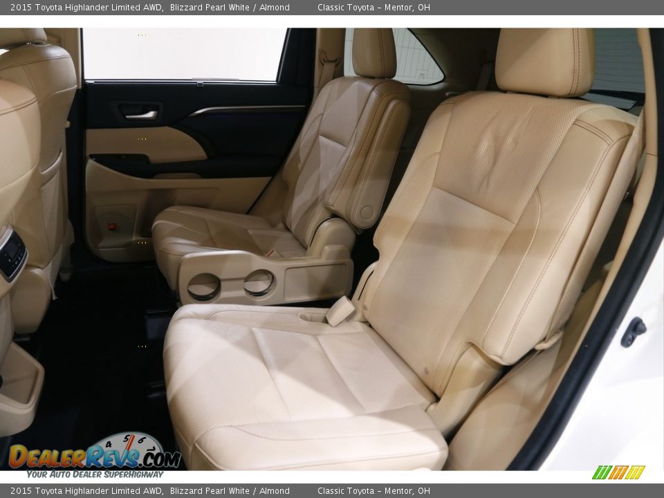 2015 Toyota Highlander Limited AWD Blizzard Pearl White / Almond Photo #18