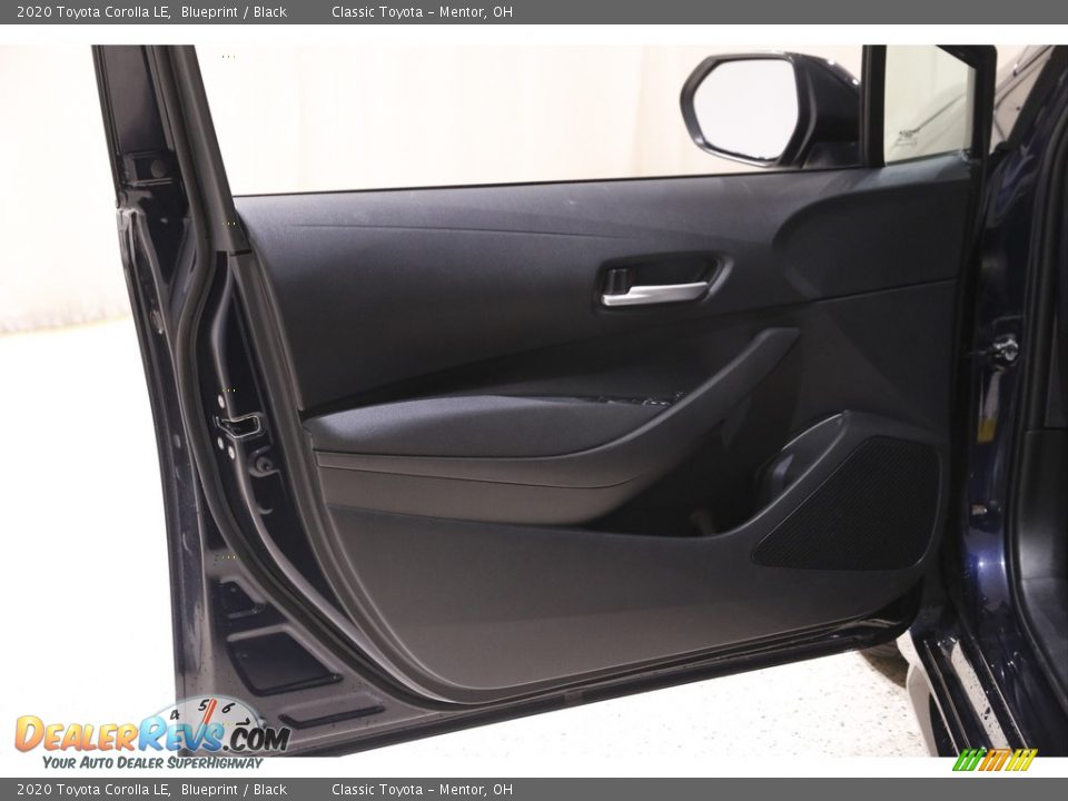 2020 Toyota Corolla LE Blueprint / Black Photo #4