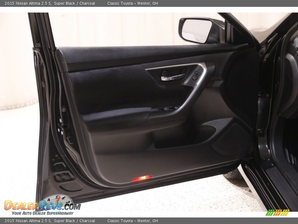 2015 Nissan Altima 2.5 S Super Black / Charcoal Photo #4