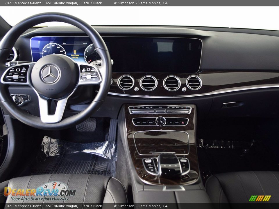 Dashboard of 2020 Mercedes-Benz E 450 4Matic Wagon Photo #10