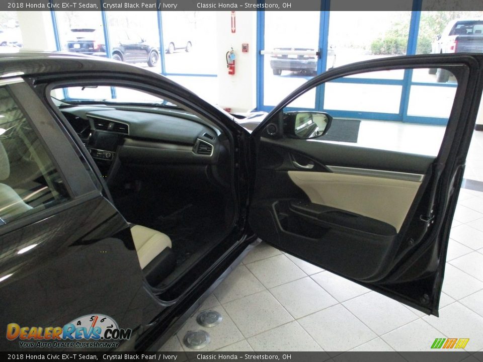 2018 Honda Civic EX-T Sedan Crystal Black Pearl / Ivory Photo #16