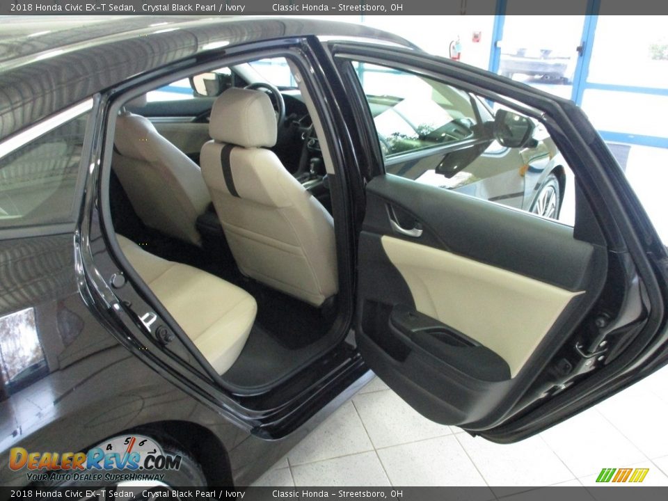 2018 Honda Civic EX-T Sedan Crystal Black Pearl / Ivory Photo #19