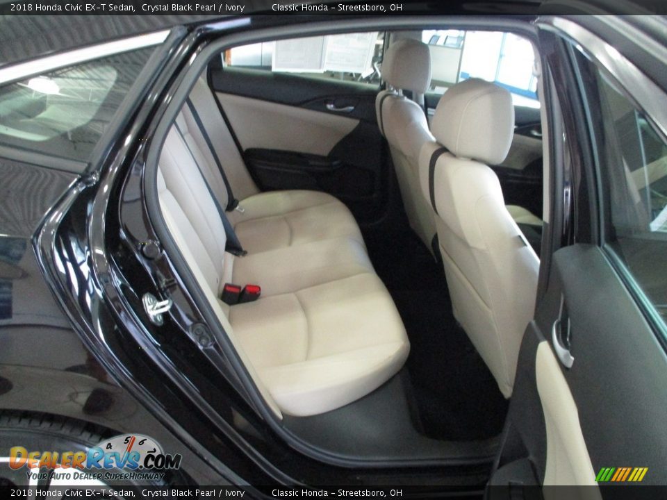 2018 Honda Civic EX-T Sedan Crystal Black Pearl / Ivory Photo #20