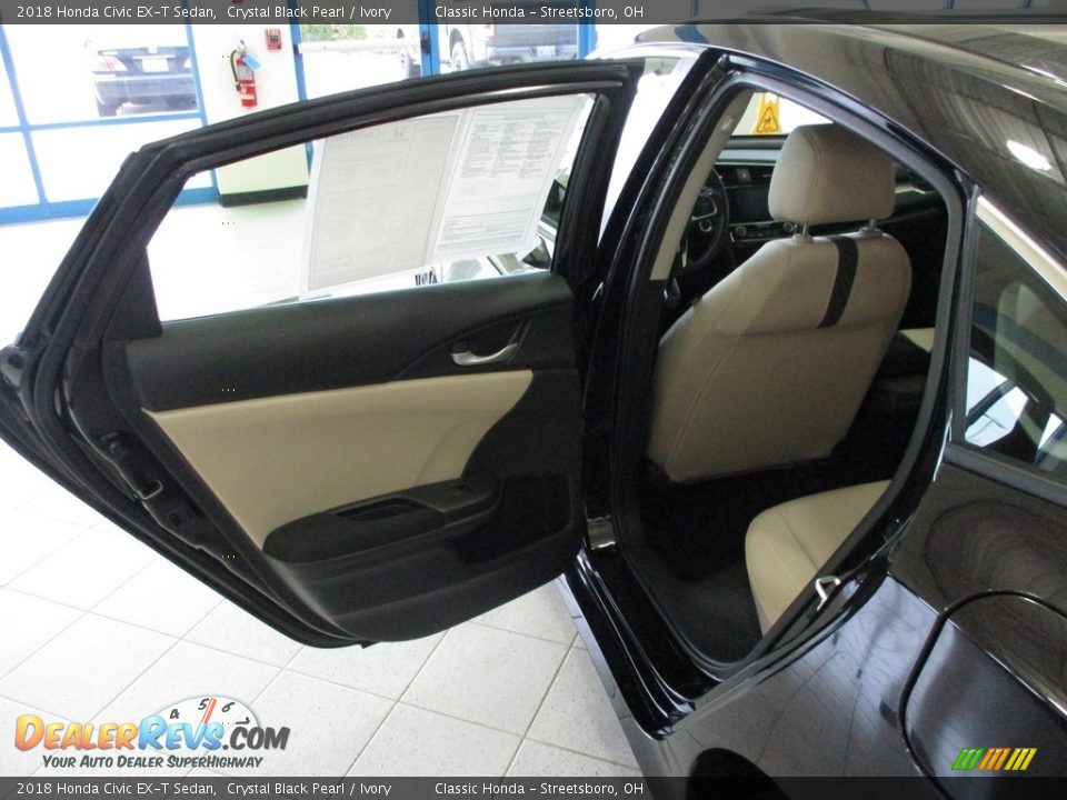 2018 Honda Civic EX-T Sedan Crystal Black Pearl / Ivory Photo #22