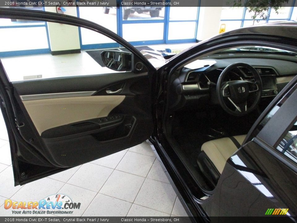2018 Honda Civic EX-T Sedan Crystal Black Pearl / Ivory Photo #25