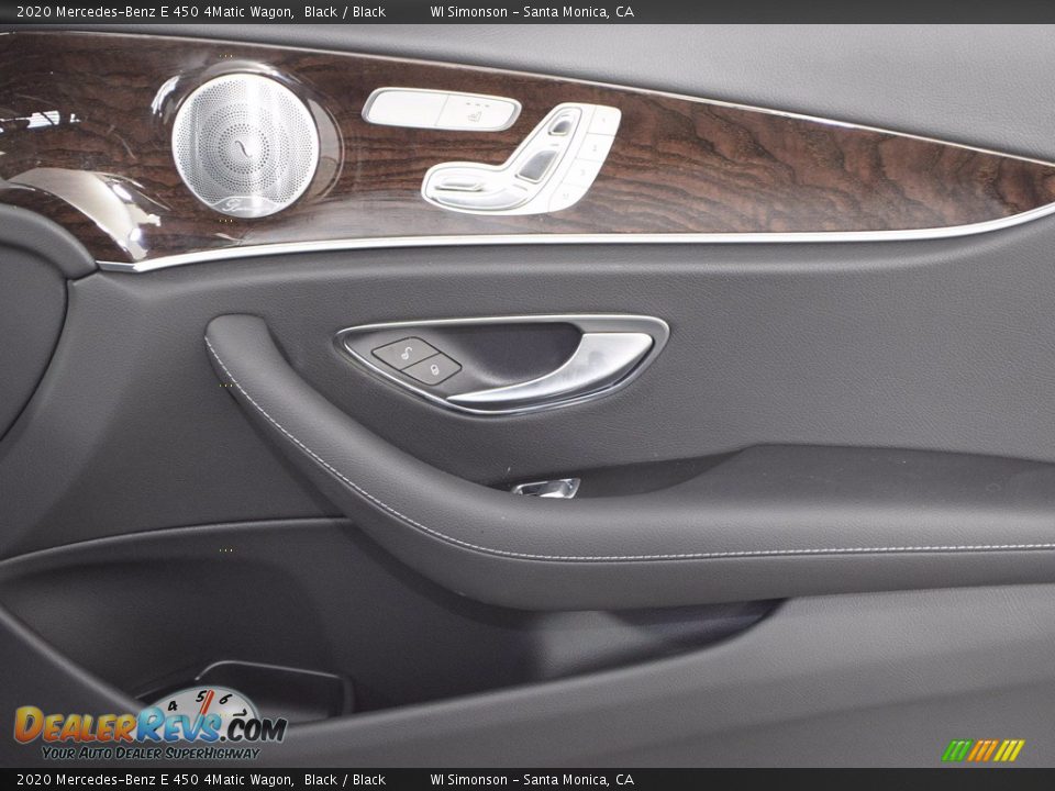 Door Panel of 2020 Mercedes-Benz E 450 4Matic Wagon Photo #28