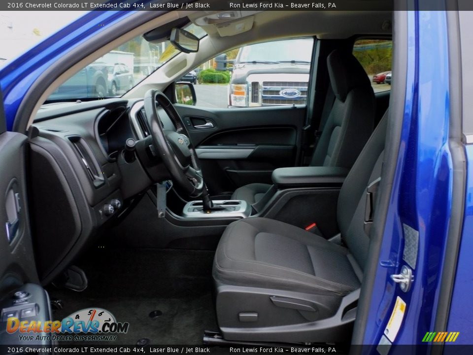 Front Seat of 2016 Chevrolet Colorado LT Extended Cab 4x4 Photo #11
