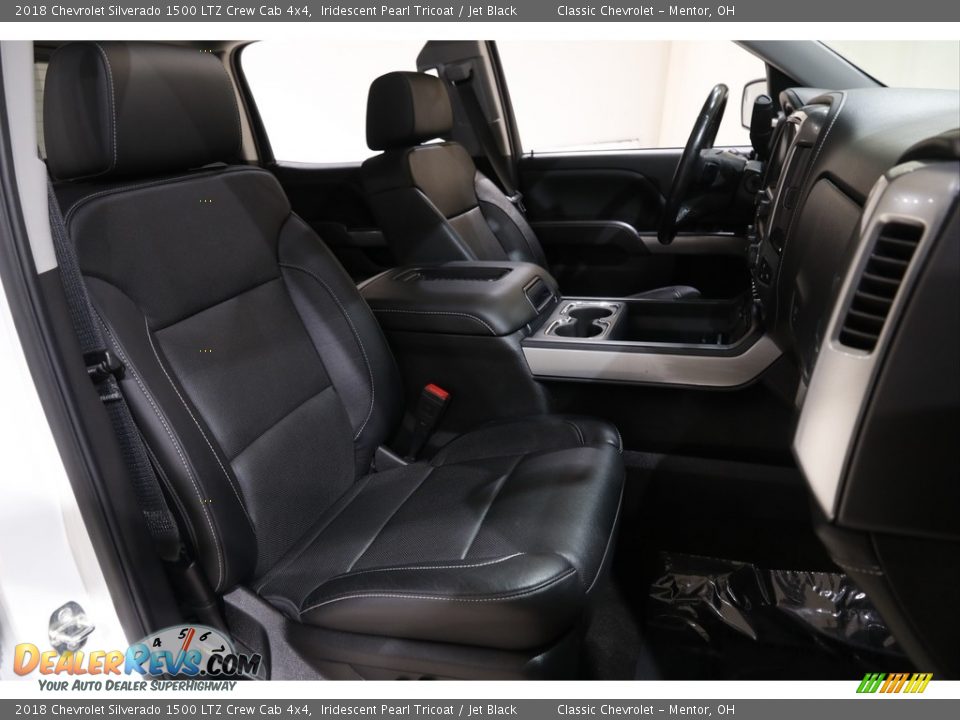2018 Chevrolet Silverado 1500 LTZ Crew Cab 4x4 Iridescent Pearl Tricoat / Jet Black Photo #16