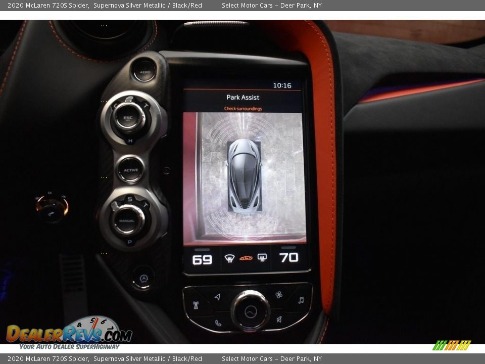 Controls of 2020 McLaren 720S Spider Photo #15