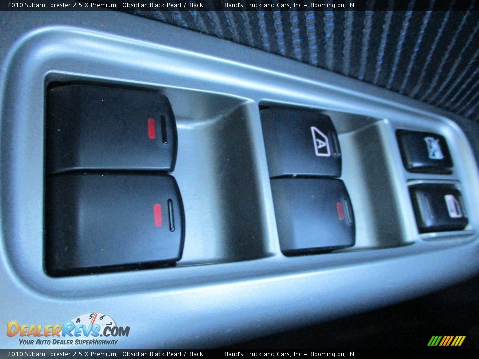 2010 Subaru Forester 2.5 X Premium Obsidian Black Pearl / Black Photo #11