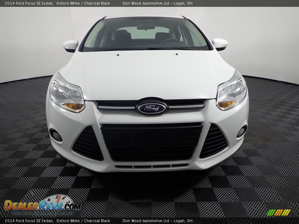 2014 Ford Focus SE Sedan Oxford White / Charcoal Black Photo #3