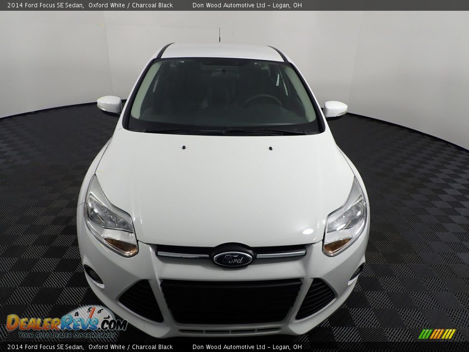 2014 Ford Focus SE Sedan Oxford White / Charcoal Black Photo #4
