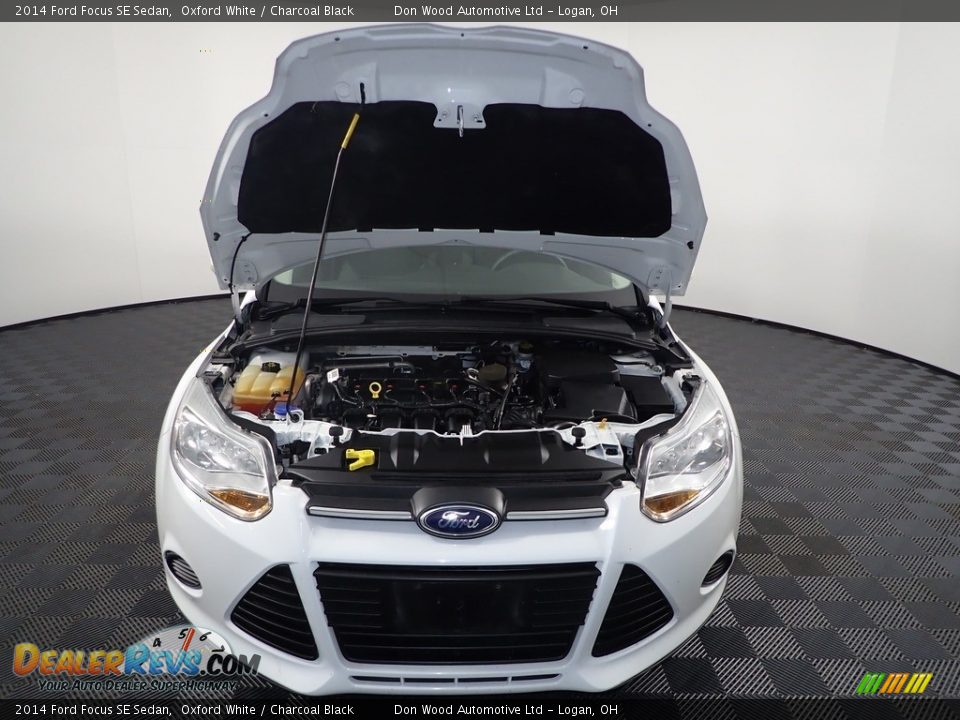 2014 Ford Focus SE Sedan Oxford White / Charcoal Black Photo #6