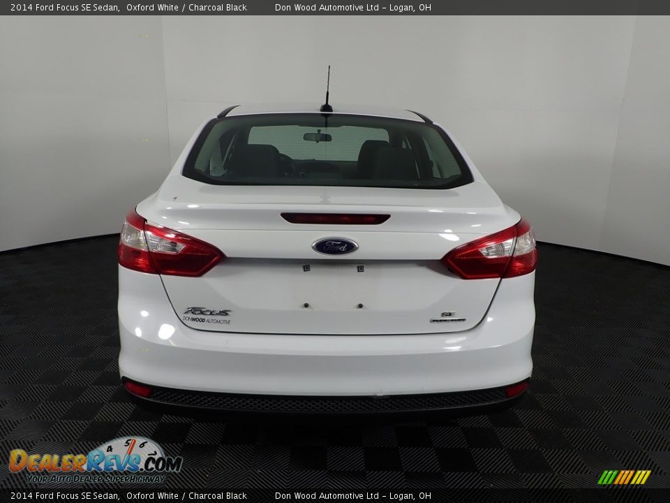 2014 Ford Focus SE Sedan Oxford White / Charcoal Black Photo #10