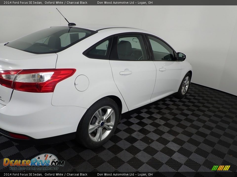 2014 Ford Focus SE Sedan Oxford White / Charcoal Black Photo #13