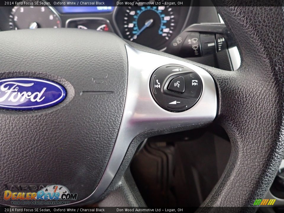 2014 Ford Focus SE Sedan Oxford White / Charcoal Black Photo #20