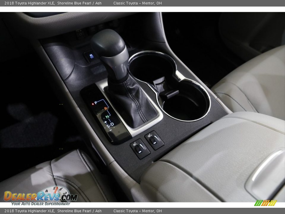 2018 Toyota Highlander XLE Shoreline Blue Pearl / Ash Photo #13