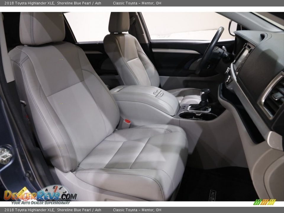 2018 Toyota Highlander XLE Shoreline Blue Pearl / Ash Photo #15