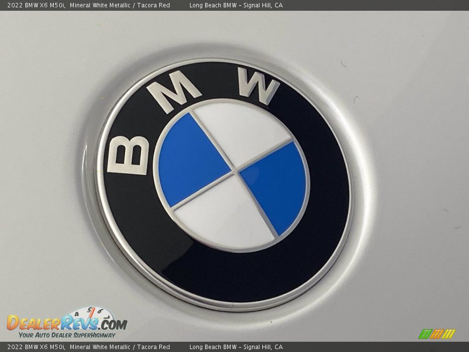 2022 BMW X6 M50i Mineral White Metallic / Tacora Red Photo #5