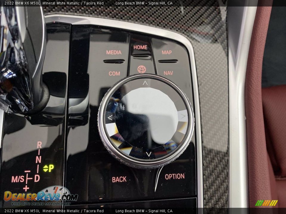 Controls of 2022 BMW X6 M50i Photo #25