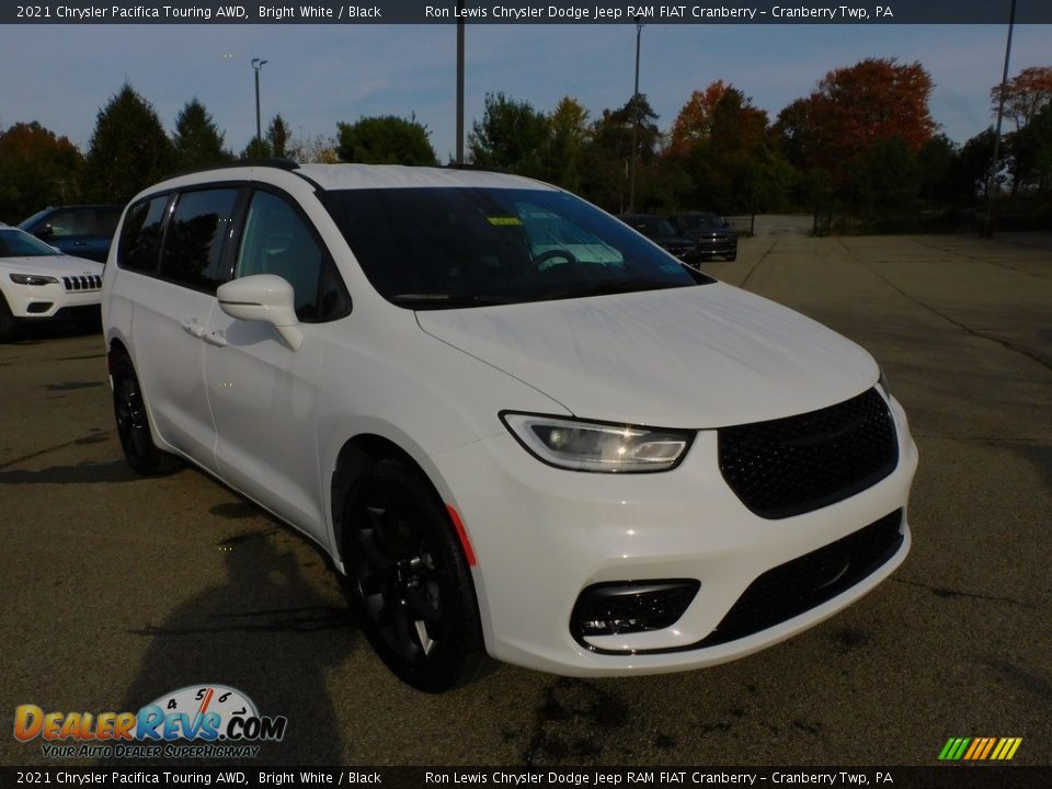 2021 Chrysler Pacifica Touring AWD Bright White / Black Photo #3