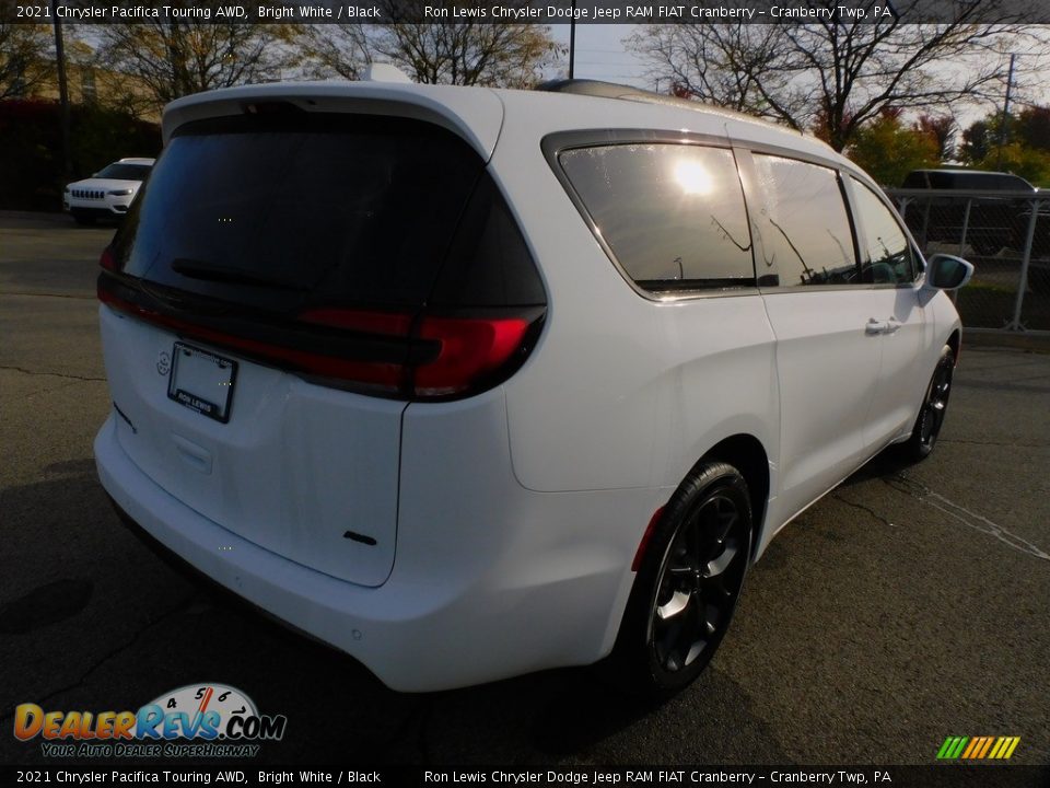 2021 Chrysler Pacifica Touring AWD Bright White / Black Photo #5
