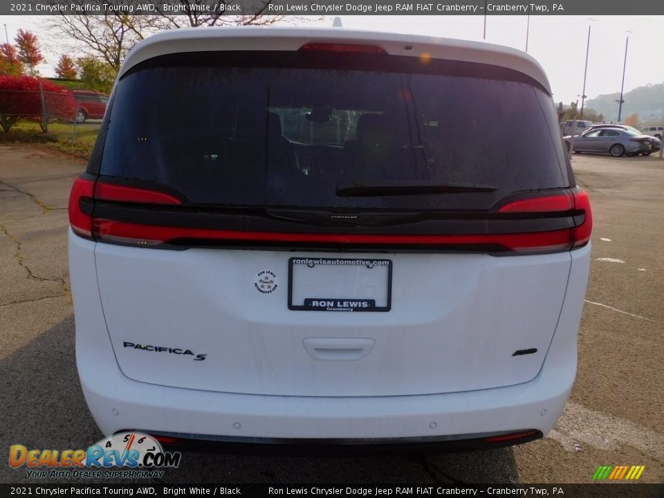 2021 Chrysler Pacifica Touring AWD Bright White / Black Photo #6