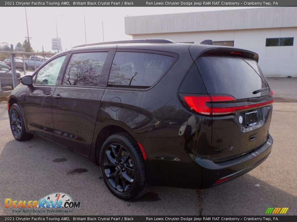 2021 Chrysler Pacifica Touring AWD Brilliant Black Crystal Pearl / Black Photo #8