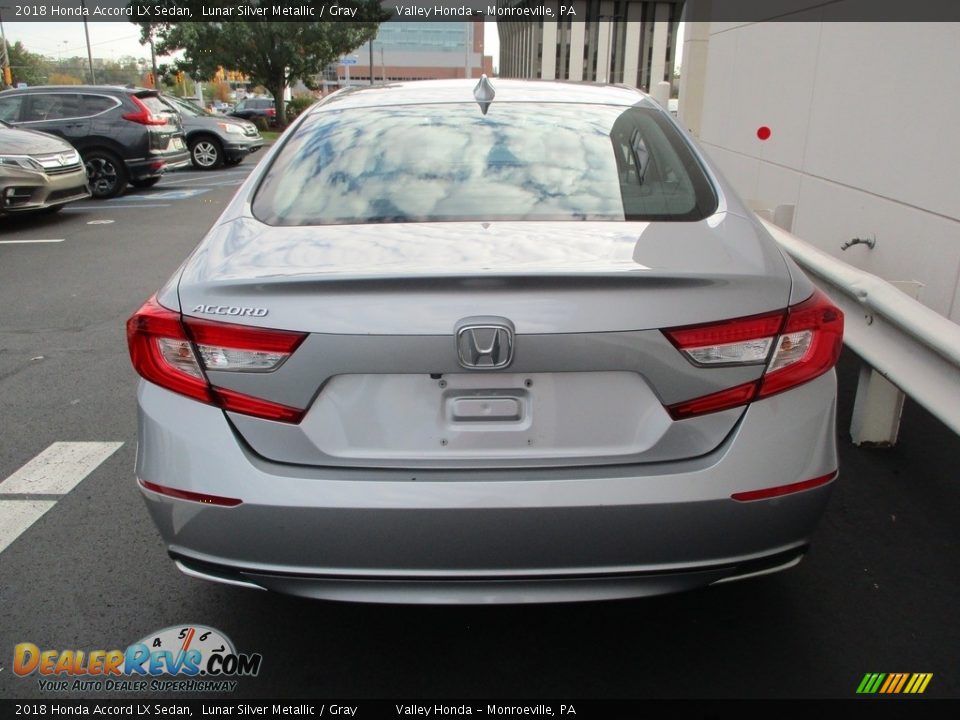 2018 Honda Accord LX Sedan Lunar Silver Metallic / Gray Photo #4