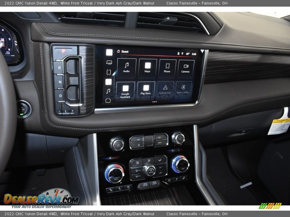 Controls of 2022 GMC Yukon Denali 4WD Photo #14