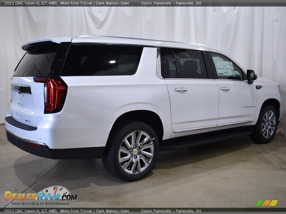 2021 GMC Yukon XL SLT 4WD White Frost Tricoat / Dark Walnut/­Slate Photo #2