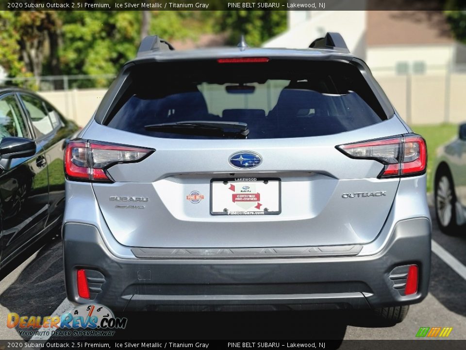 2020 Subaru Outback 2.5i Premium Ice Silver Metallic / Titanium Gray Photo #4