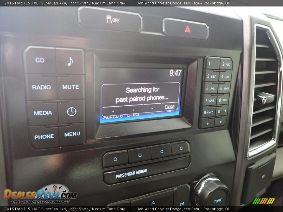 2016 Ford F150 XLT SuperCab 4x4 Ingot Silver / Medium Earth Gray Photo #2