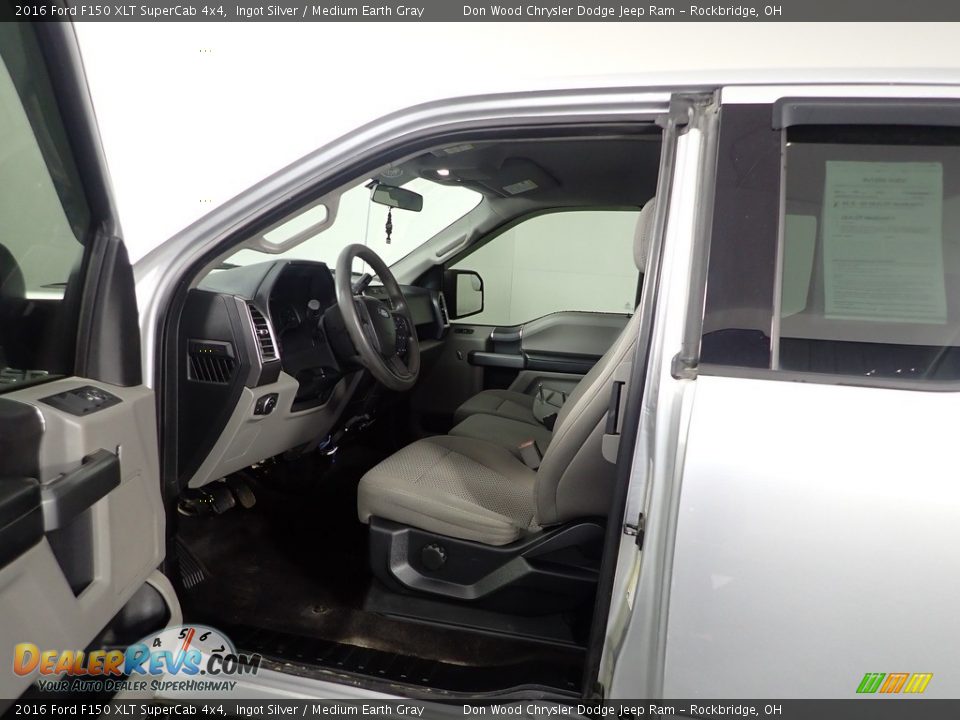 2016 Ford F150 XLT SuperCab 4x4 Ingot Silver / Medium Earth Gray Photo #22