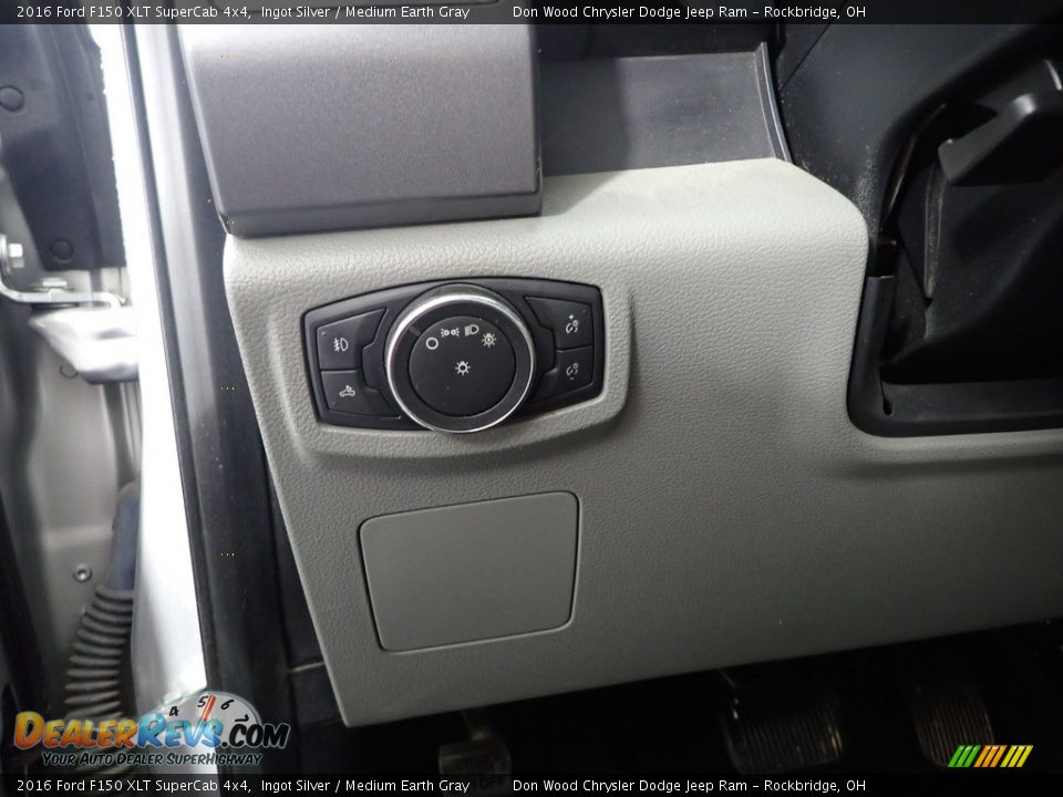2016 Ford F150 XLT SuperCab 4x4 Ingot Silver / Medium Earth Gray Photo #24