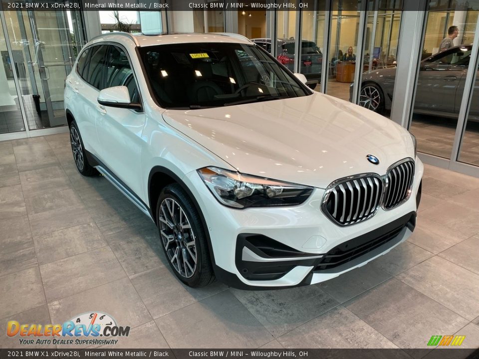 2021 BMW X1 xDrive28i Mineral White Metallic / Black Photo #1