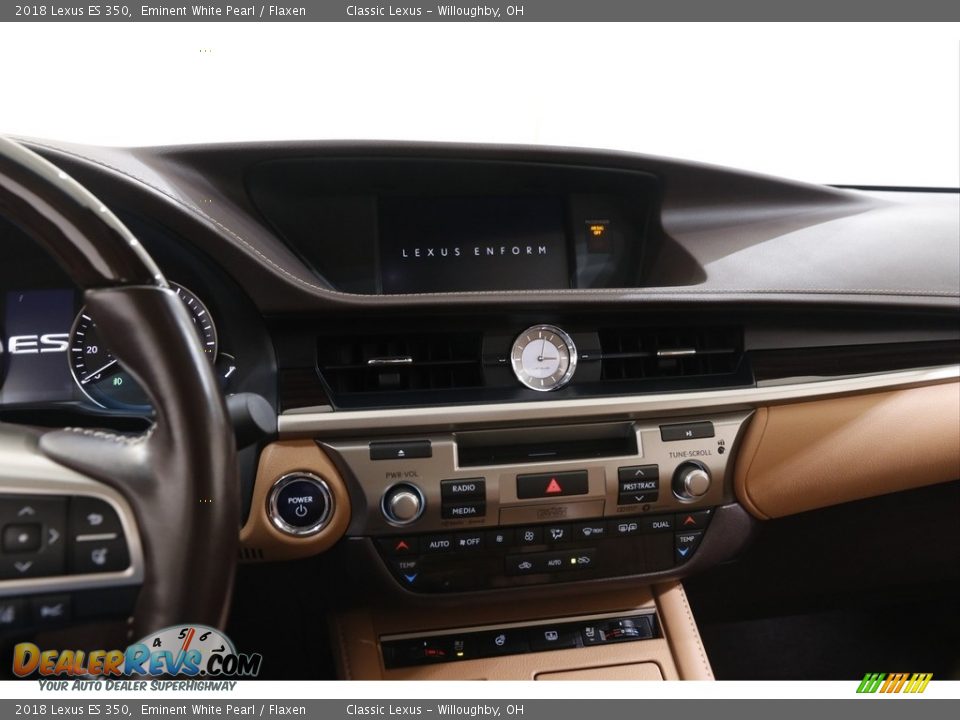 Controls of 2018 Lexus ES 350 Photo #10
