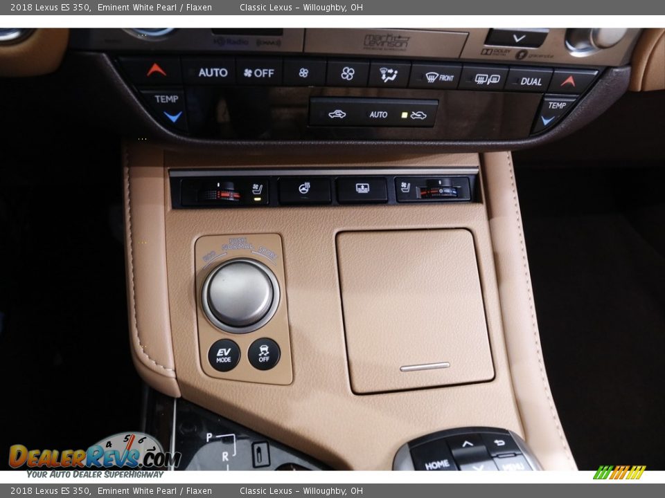 Controls of 2018 Lexus ES 350 Photo #16