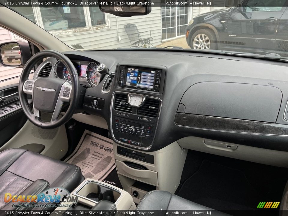 2015 Chrysler Town & Country Touring-L Billet Silver Metallic / Black/Light Graystone Photo #18