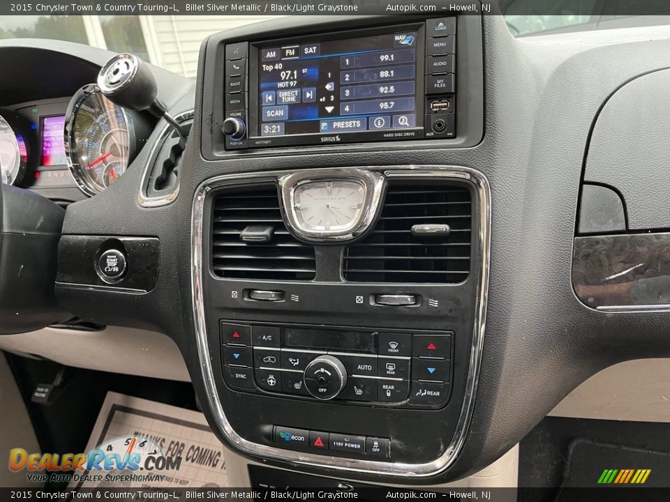 2015 Chrysler Town & Country Touring-L Billet Silver Metallic / Black/Light Graystone Photo #20