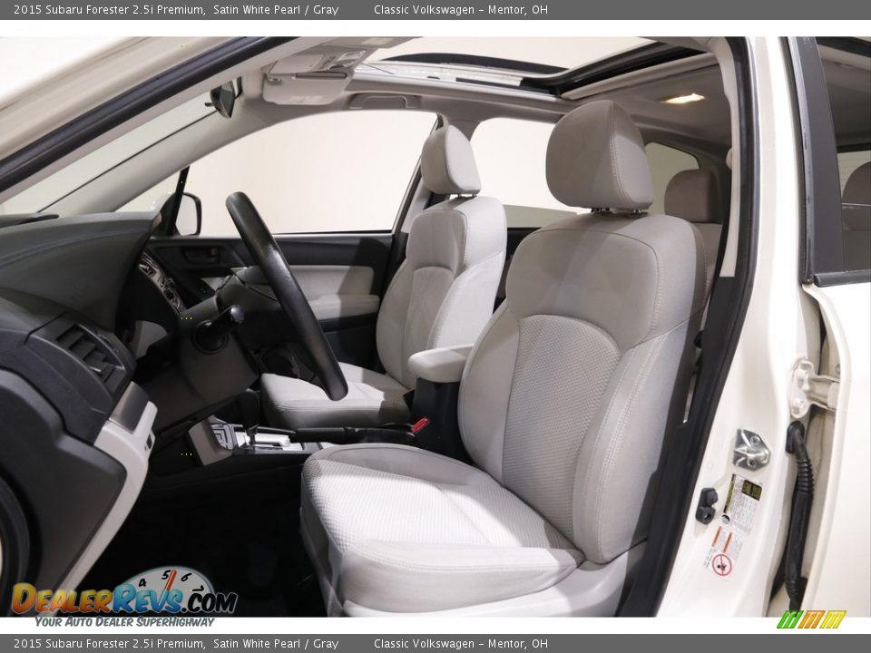 2015 Subaru Forester 2.5i Premium Satin White Pearl / Gray Photo #5