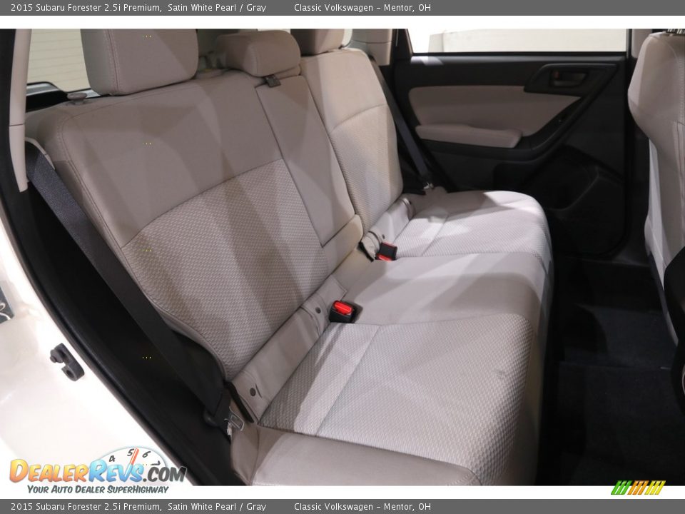 2015 Subaru Forester 2.5i Premium Satin White Pearl / Gray Photo #17