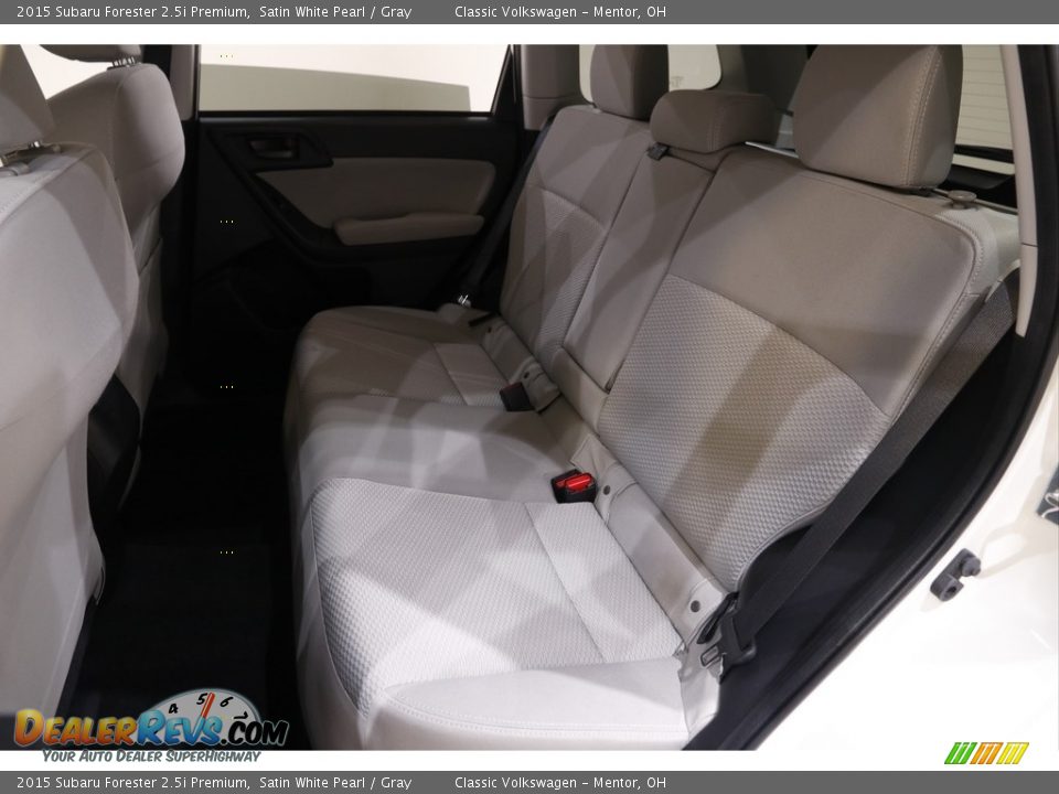 2015 Subaru Forester 2.5i Premium Satin White Pearl / Gray Photo #18