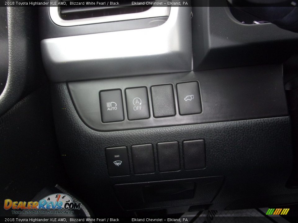 2018 Toyota Highlander XLE AWD Blizzard White Pearl / Black Photo #25