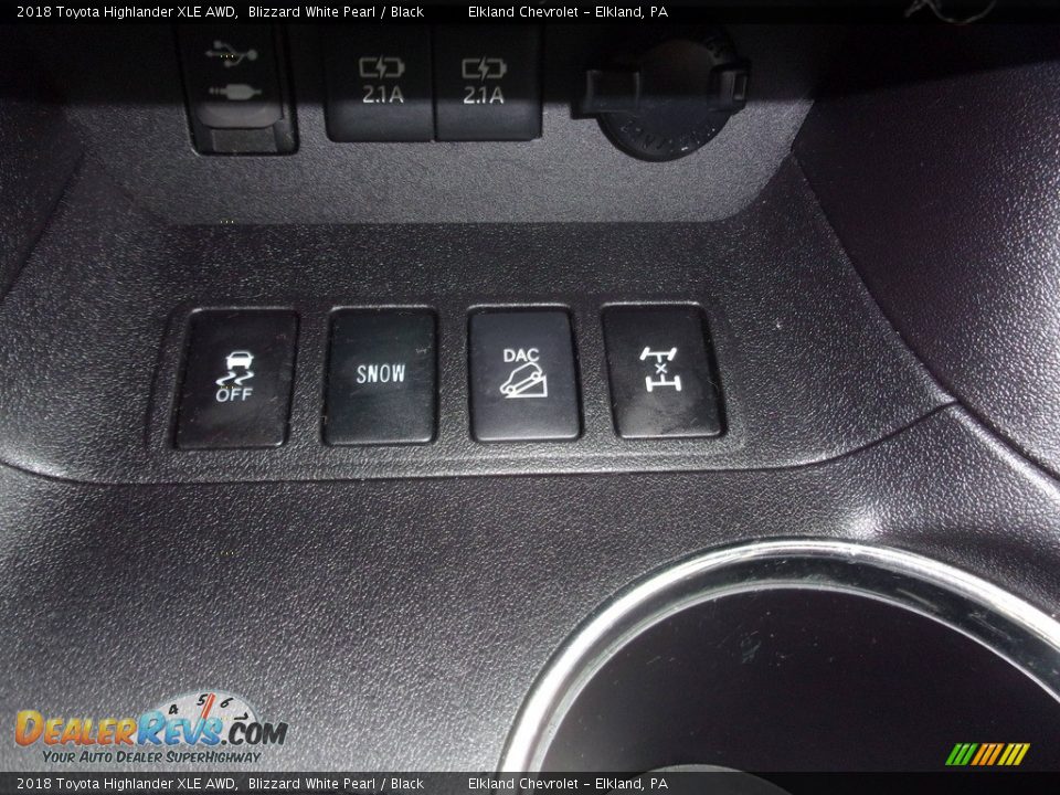 2018 Toyota Highlander XLE AWD Blizzard White Pearl / Black Photo #32