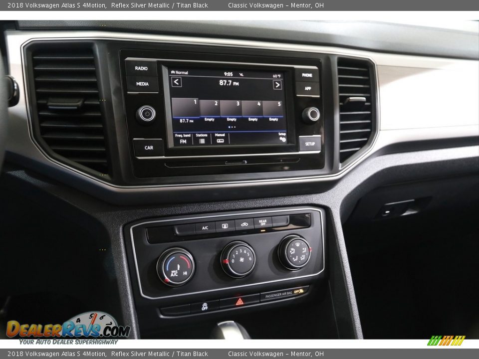 Controls of 2018 Volkswagen Atlas S 4Motion Photo #9