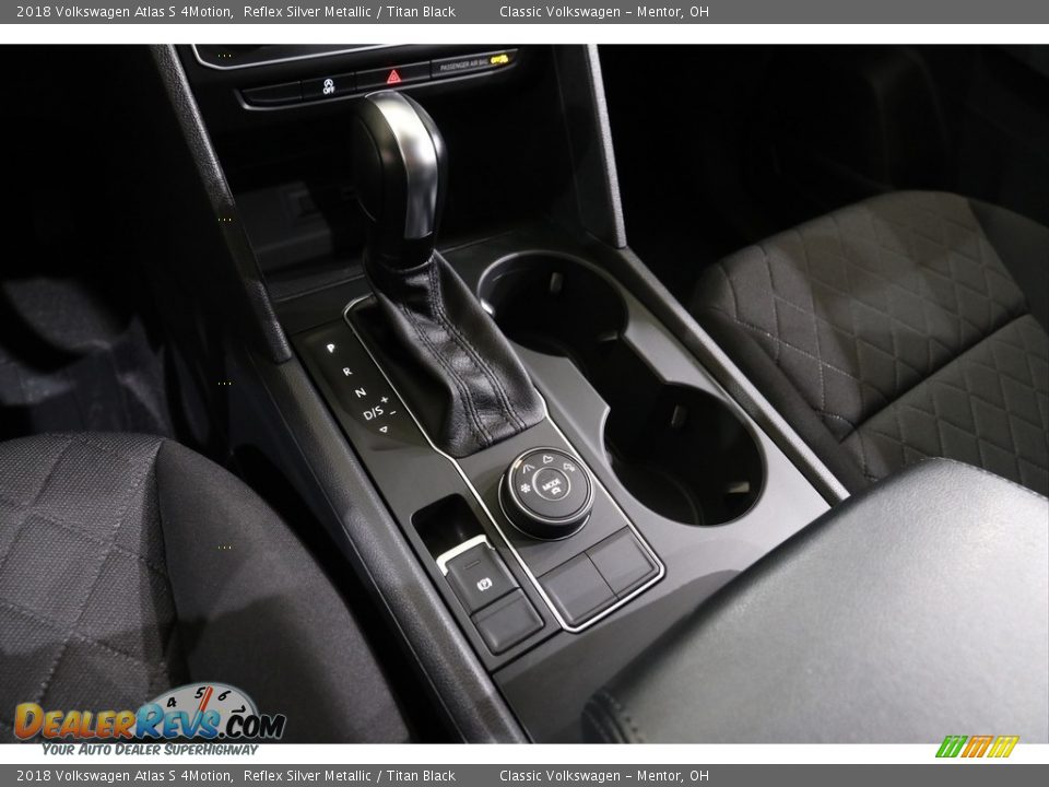 2018 Volkswagen Atlas S 4Motion Shifter Photo #12