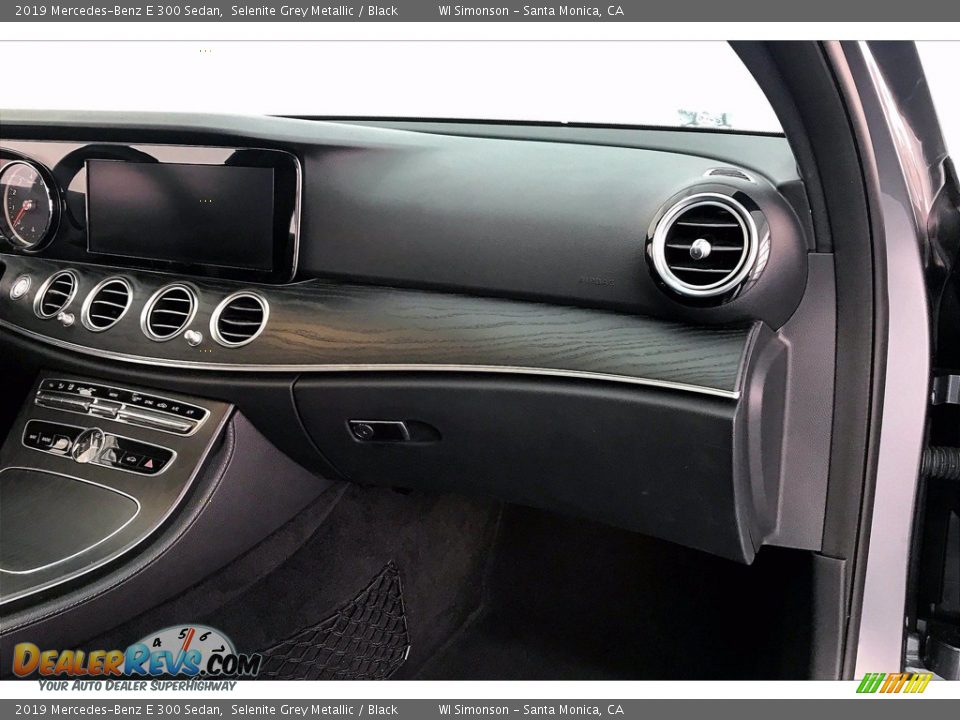 2019 Mercedes-Benz E 300 Sedan Selenite Grey Metallic / Black Photo #16