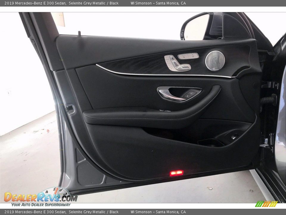 2019 Mercedes-Benz E 300 Sedan Selenite Grey Metallic / Black Photo #26
