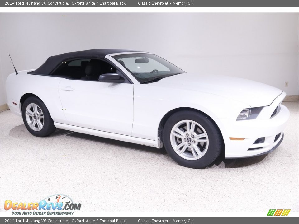 2014 Ford Mustang V6 Convertible Oxford White / Charcoal Black Photo #2